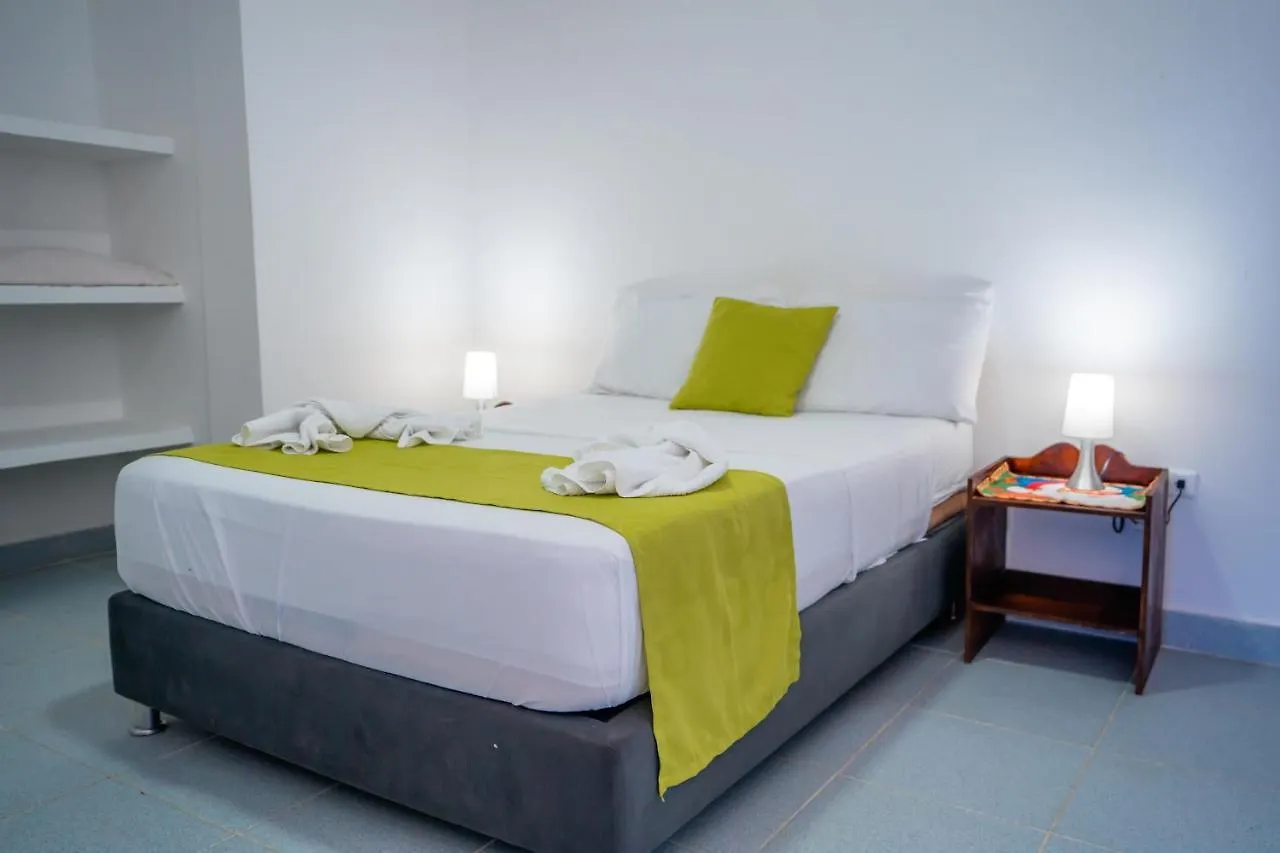 Hotel El Pirata Morgan Fresh Water Bay