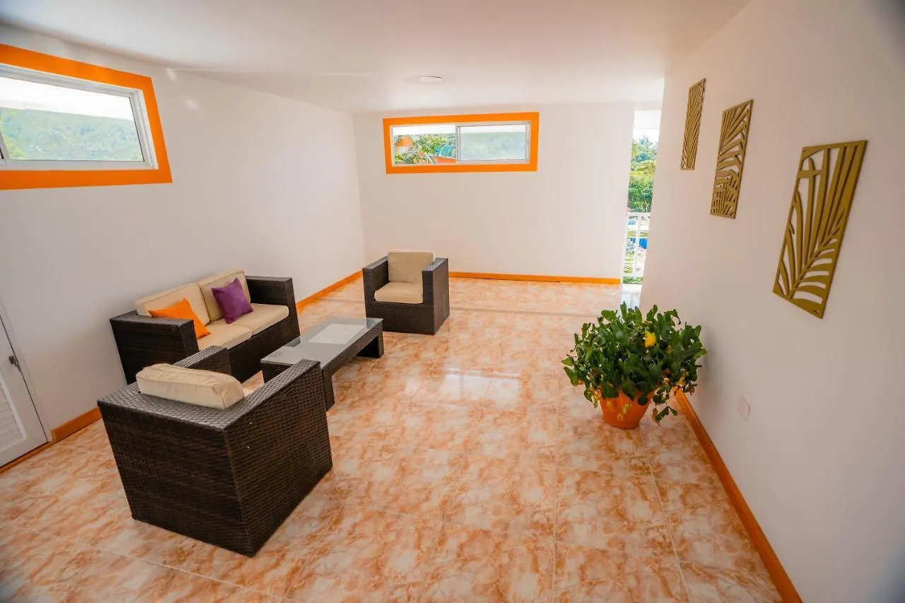 Hotel El Pirata Morgan Fresh Water Bay