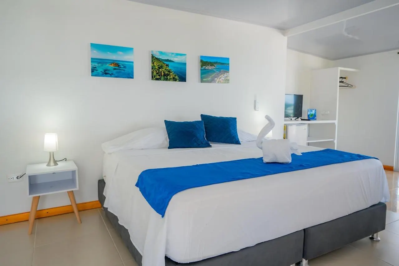 Hotel El Pirata Morgan Fresh Water Bay 3*,