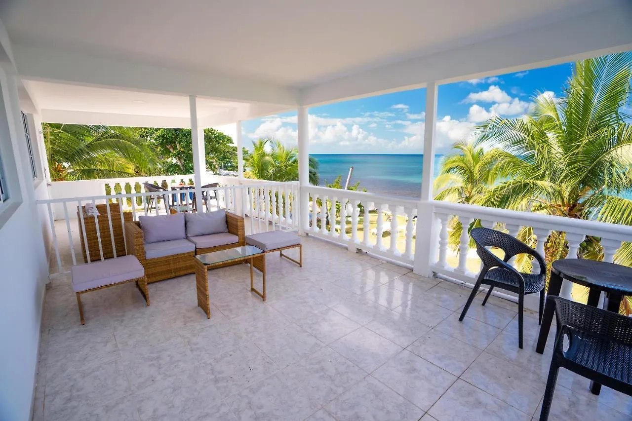 Hotel El Pirata Morgan Fresh Water Bay