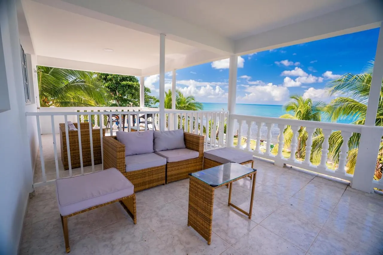 Hotel El Pirata Morgan Fresh Water Bay