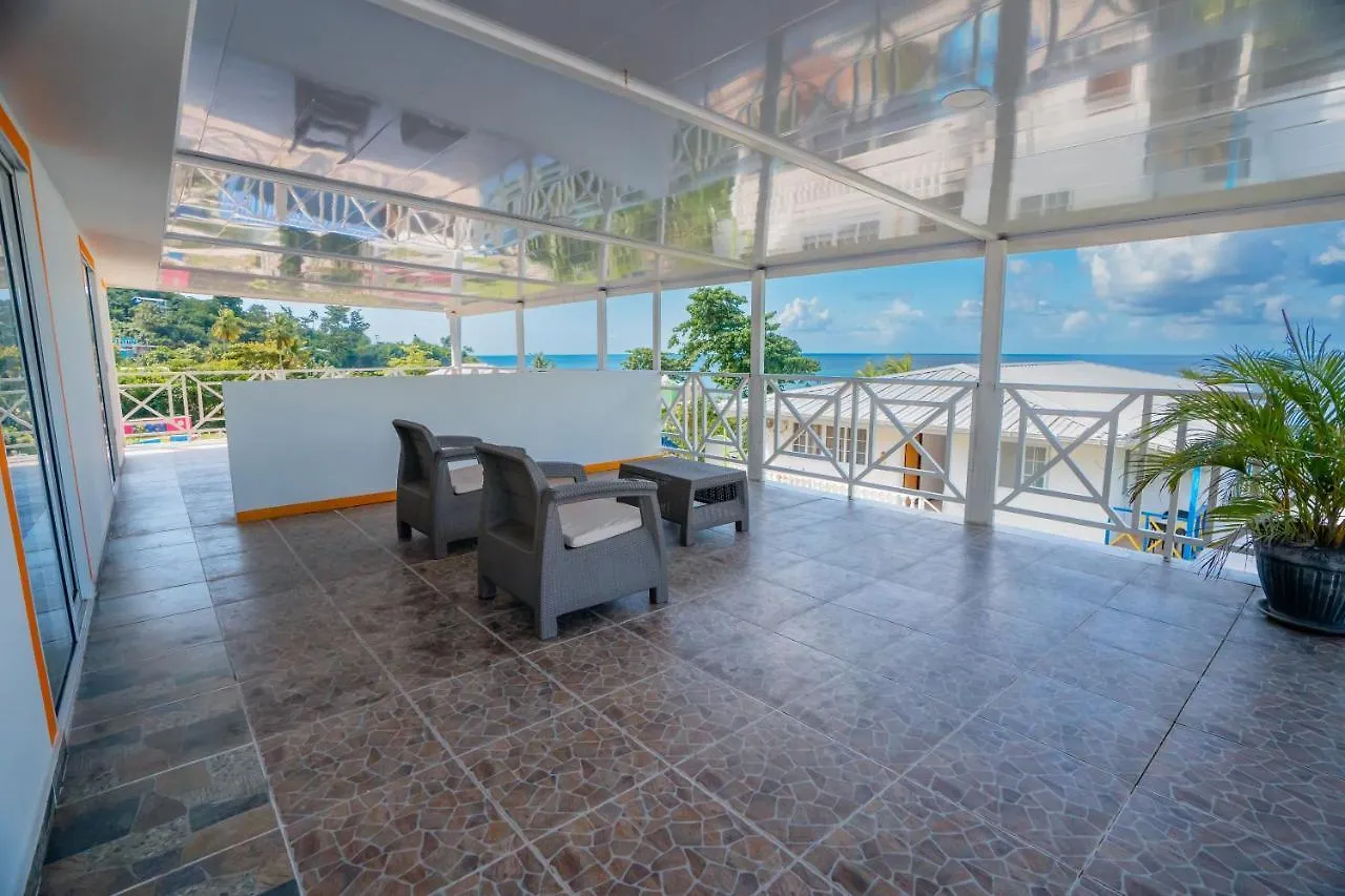 Hotel El Pirata Morgan Fresh Water Bay